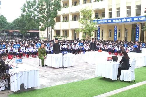 Gần 2.000 thày và trò tham gia “Phiên toà giả định” tuyên truyền phòng chống ma túy