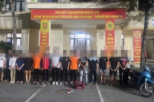 Xử lý 16 đối tượng gây rối trật tự công cộng