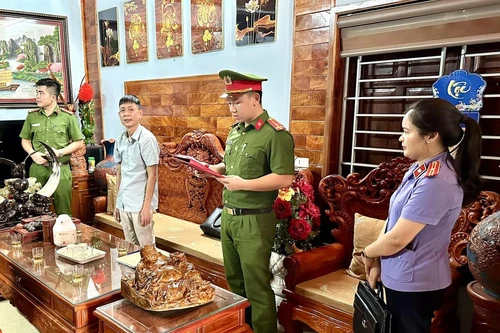 Khởi tố phó giám đốc và kế toán công ty về hành vi trốn thuế