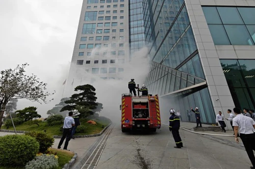 Thực tập phương án chữa cháy tại tòa nhà Tập đoàn Than Khoáng sản Việt Nam