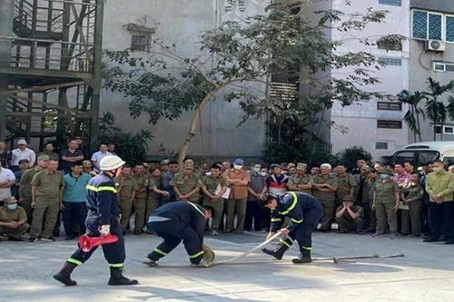 Lực lượng tham gia bảo vệ an ninh trật tự cơ sở thực hành xử lý hoả hoạn