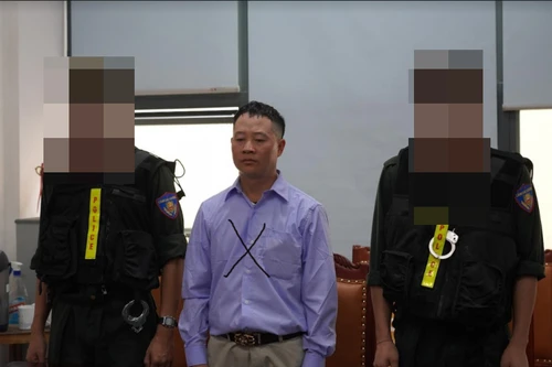 Được vận động, đối tượng truy nã về nước đầu thú 