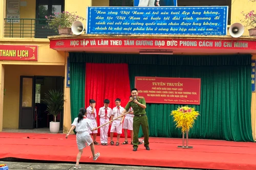 Tuyên truyền pháp luật cho gần 3.000 giáo viên, học sinh