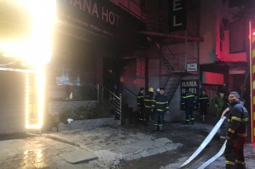 Kịp thời hướng dẫn hơn 20 người thoát nạn khỏi vụ cháy khách sạn tại quận Nam Từ Liêm