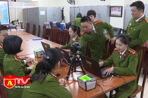 Cao điểm tập trung cấp căn cước công dân lưu động trên địa bàn thành phố