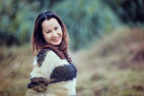 Nhạc sĩ Giáng Son hoang mang… giữa chợ!