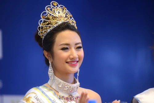 "Hoa hậu Bản sắc Việt toàn cầu" Thu Ngân "theo chồng bỏ cuộc chơi"