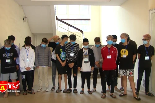 Hỗn chiến vì mâu thuẫn của 2 người bạn gái trên mạng xã hội