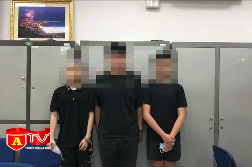 Chặn đường, dùng vũ khí để giải quyết mâu thuẫn 