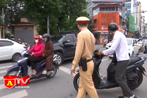 Phát hiện, xử lý hơn 650 trường hợp vi phạm Luật Giao thông 