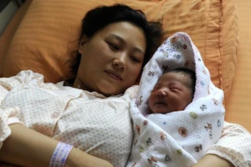 Trung Quốc cân nhắc tiếp tục nới lỏng chính sách một con