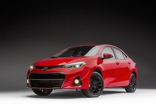 Toyota công bố giá bán phiên bản đặc biệt của Camry và Corolla