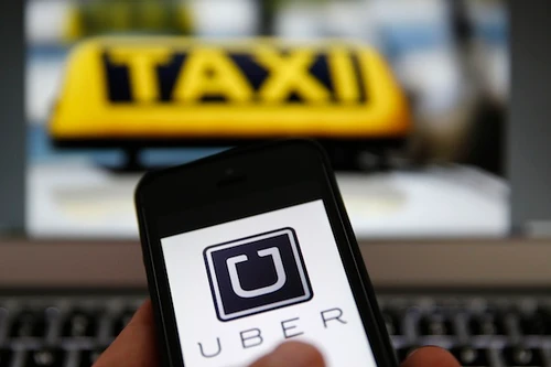 Taxi Uber buộc phải ngừng hoạt động tại Pháp