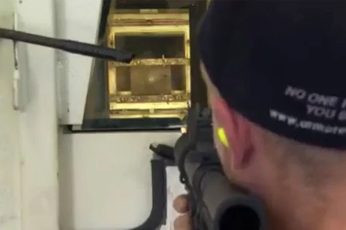 Xe chống đạn (3): Đạn xuyên giáp cũng phải "chào thua"