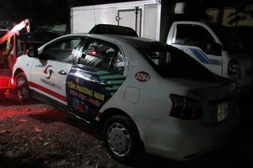 Điều tra cái chết bí ẩn của 1 người đàn ông trong xe taxi