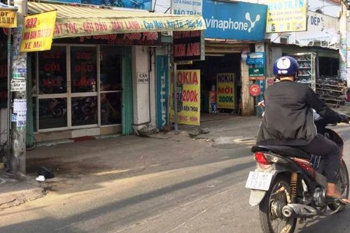 Bắt đối tượng bắn nữ nhân viên tiệm hớt tóc, cướp tài sản