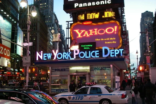 Mỹ phát hiện vật thể khả nghi tại Quảng trường Thời đại