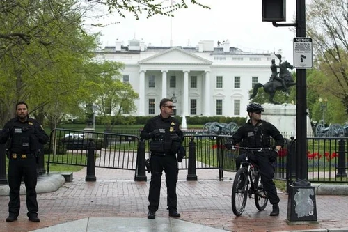 Mật vụ Mỹ nổ súng vào đối tượng có vũ trang gần Nhà Trắng