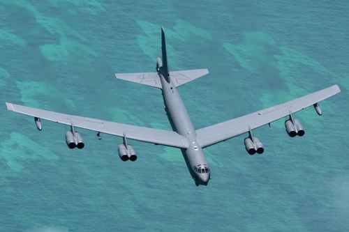 Oanh tạc cơ B-52 Mỹ thị uy ngoài khơi Venezuela giữa căng thẳng khu vực