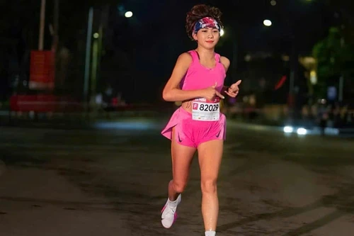 Chạy bộ: Hành trình khám phá sức mạnh và sự tự tin của phụ nữ Việt