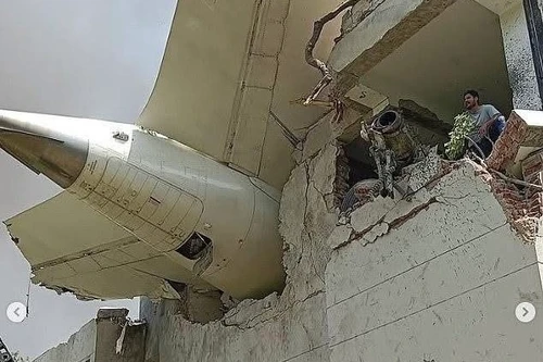 Thông tin mới vụ máy bay chở khách rơi ở Ấn Độ