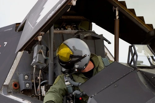 Chiến đấu cơ tàng hình F-117 Nighthawk tiếp tục được nâng cấp để sẵn sàng tham chiến