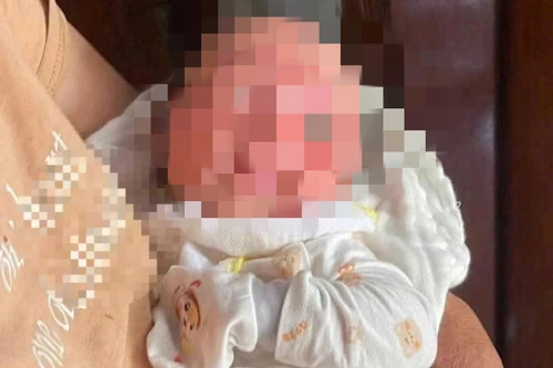 Bé gái sơ sinh bị bỏ rơi cùng 15 triệu đồng tiền mặt
