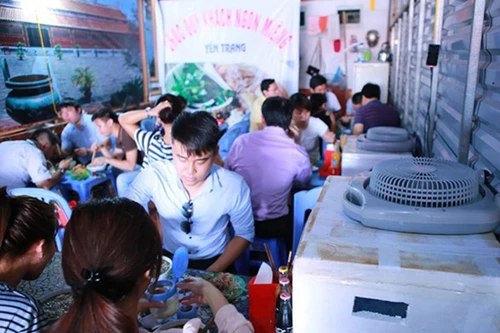 Những “chiêu” làm mát ngày hè cho người nghèo