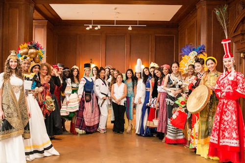 HHTG 2014: Ngày đầu tiên của Nguyễn Thị Loan ở xứ sở xương mù