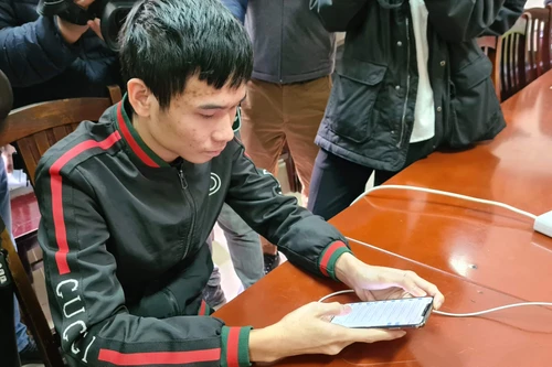 Clip: Thủ thuật nào của nhóm thanh niên lừa đảo 4.000 bị hại qua mạng?