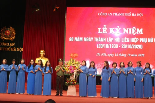 Phụ nữ Công an Thủ đô đã góp phần vào chiến công chung của Công an thành phố