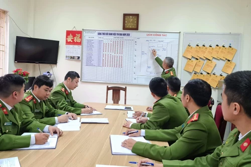 Quyết liệt đánh chặn ma túy trên các tuyến xe khách