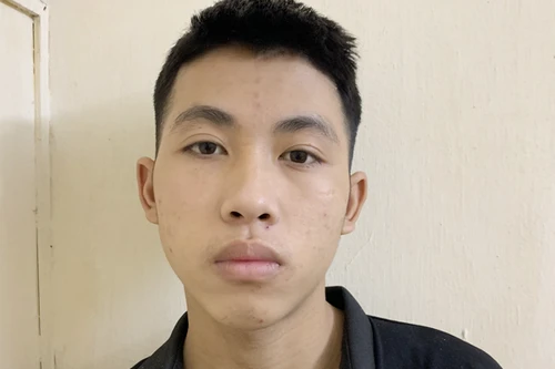 Ai là chủ sở hữu của 11 chiếc điện thoại bị cướp giật trên đường?