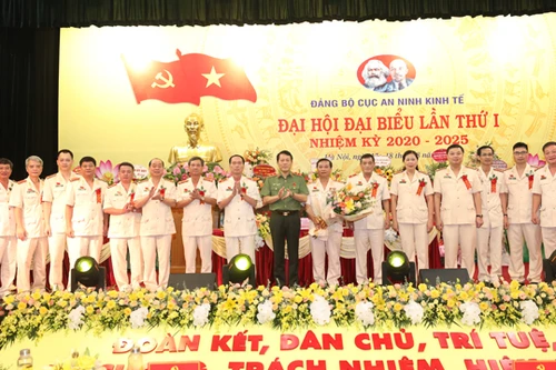 Phát huy vai trò, trách nhiệm nêu gương giữ ổn định an ninh kinh tế đất nước