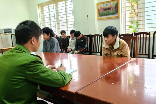 Ai là bị hại trong 2 vụ lừa đảo chiếm đoạt tài sản qua mạng Internet?