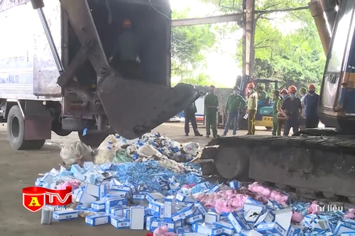 Hà Nội tiêu hủy lượng hàng lậu, hàng giả trị giá 4 tỷ đồng