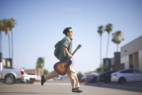 Bất ngờ với tài năng của nghệ sĩ trẻ 10x Nguyen Tran - con trai guitarist Tuấn Hùng 