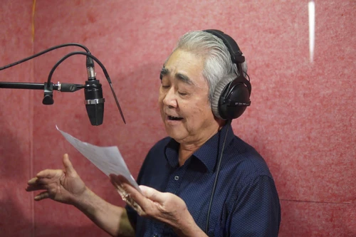 NSND Quang Thọ thể hiện nhạc phim điện ảnh "Dế Mèn"