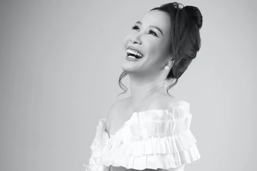 Nhạc sĩ Giáng Son: "Càng sợ, càng phải chơi lớn!"