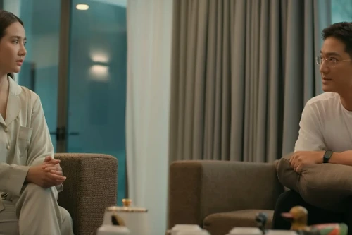 Phan Minh Huyền nói về màn tái hợp sau 10 năm với Chí Nhân 