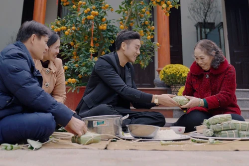 Dương Quốc Hưng ra album "Tết về" kể chuyện người con xa quê