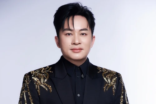 Tùng Dương hát trong MV "Việt Nam kỷ nguyên vươn mình"