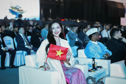 Hoa hậu Bảo Ngọc nhận giải thưởng quốc tế trước khi thi "Miss World 2025"