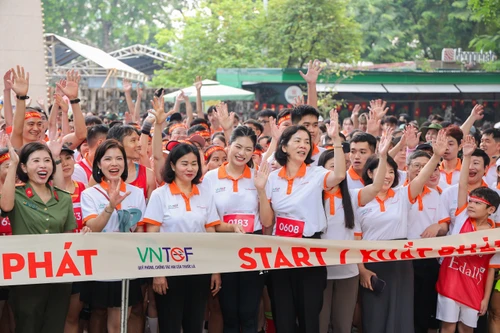 Hoa khôi Vũ Hương Giang đồng hành cùng phụ nữ lan tỏa lối sống lành mạnh