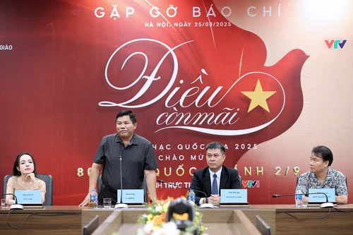 Lần đầu tiên hòa nhạc quốc gia "Điều còn mãi" diễn ra tại Nhà hát Hồ Gươm 