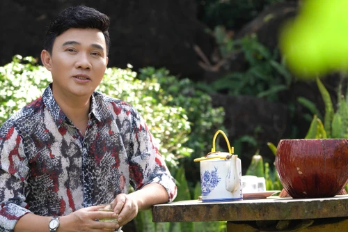 Quang Linh bất ngờ trở lại, ra MV về nhạc Phật