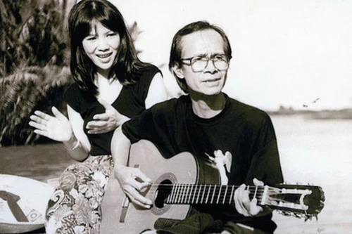 Câu chuyện âm nhạc xúc động về ca khúc "Huyền thoại mẹ"