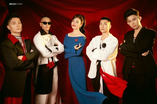 Sao Mai Huyền Trang bất ngờ kết hợp cùng nhóm Oplus, gây ấn tượng khi hát nhạc nhẹ