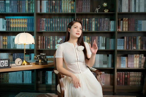 Nguyễn Ngọc Anh tiết lộ điều đặc biệt khi "hát dưới sự giám sát" của nhạc sĩ Hồ Hoài Anh