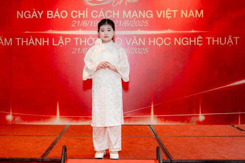 Chân dung cô bé lớp 3 giành giải cao tại cuộc thi “Báo chí lan tỏa tinh hoa, khơi nguồn sáng tạo”